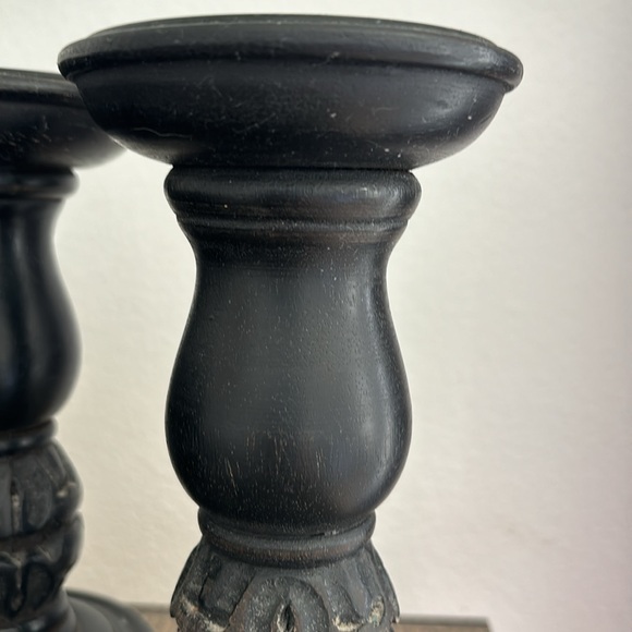 2 light weight wood candle holders - Picture 3 of 5